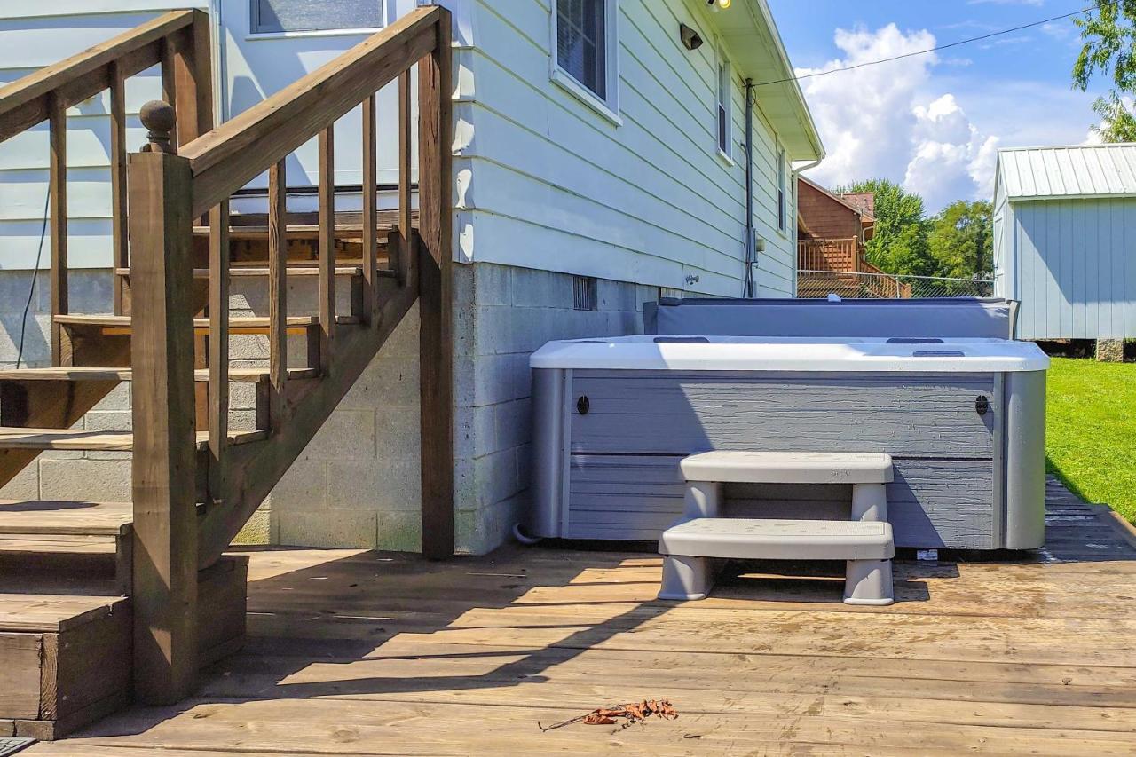 Dog-Friendly Fayetteville Home With Hot Tub! Exterior foto